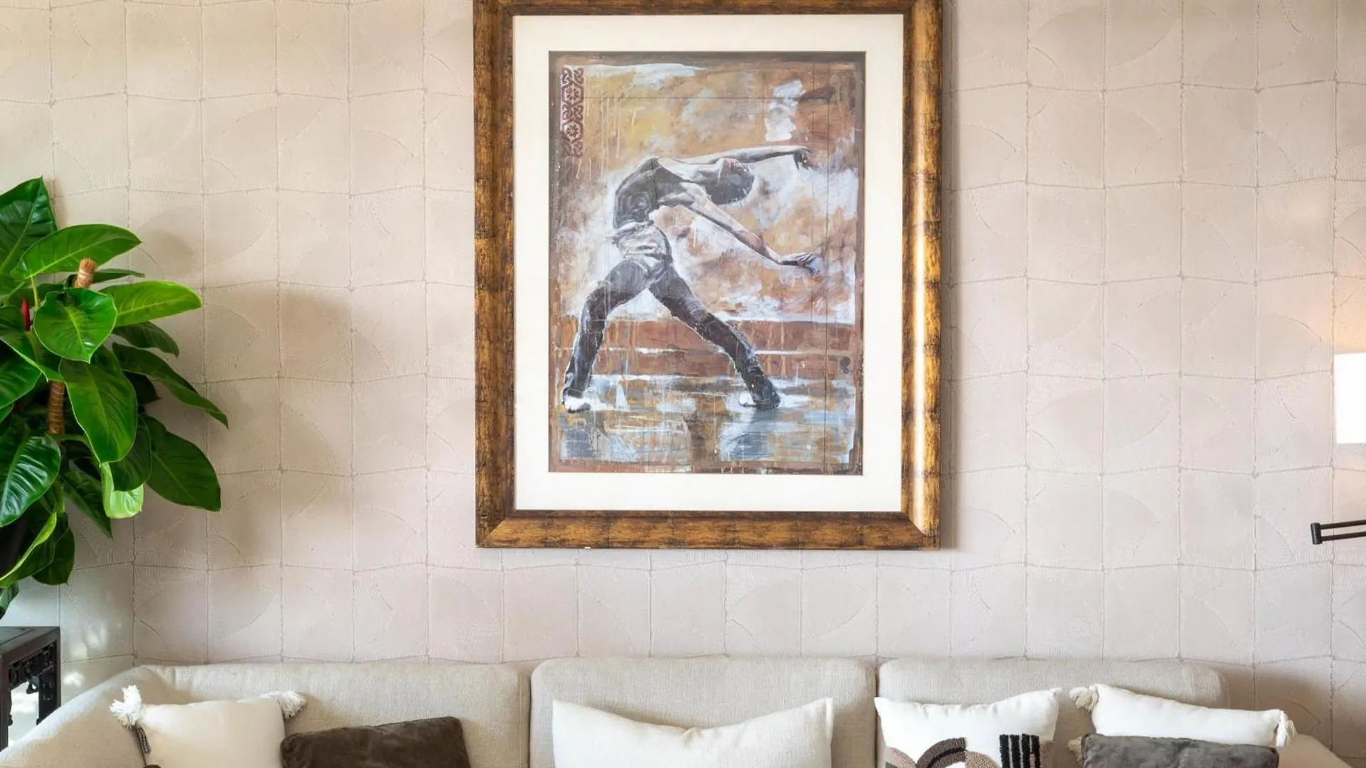 Luxury 2-Br Apartment With Sea View Cannes France